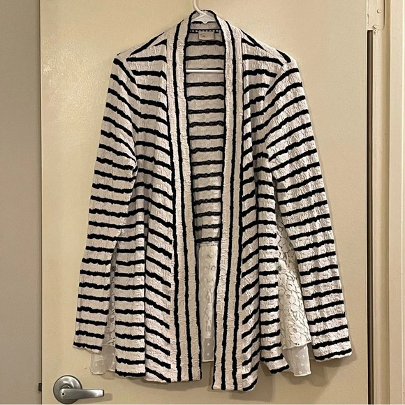 POSTMARK by ANTHROPOLOGIE‎ NWOT Lace Striped Cardigan in Black and White - Picture 3 of 9
